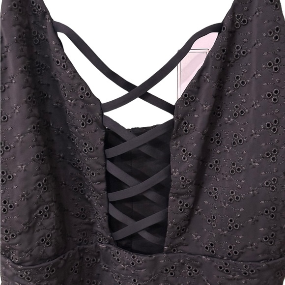 ❤️NWOT- Eyelet one piece bathing suit - 2X - Picture 2 of 5